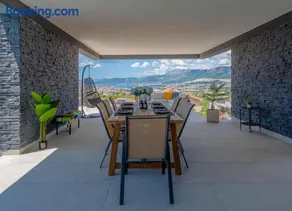 Panorama Coastal Haven - Image 3