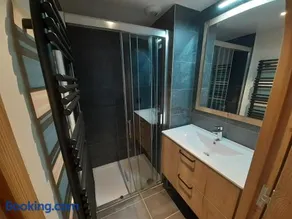 Superbe appartement T3 4 étoiles terrasse accès spa - Image 1