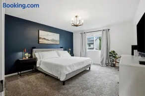 Luxury Cranston Home King Beds 77 TV BBQ - Image 3