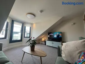 Waverley Apartments - The Wedge - Image 5