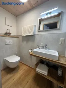 Exquisito apartamento vacacional apta para familias con jardín y barbacoa - Image 5