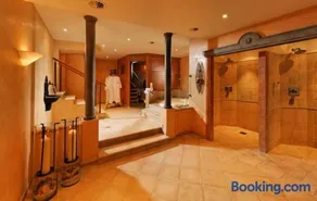 Exclusive Apartment near Promenade Gstaad Center - Image 3
