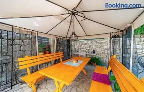 2 Bedroom Stunning Home In Hodilje - Image 2