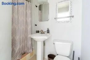 The Artist's Cottage - Image 4