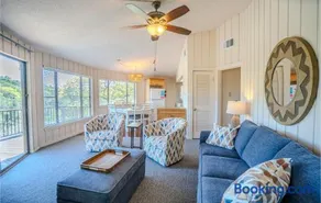 Stunning Waterside holiday home between Austin & San Antonio No 9 Texas Thistle - Image 2