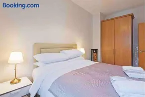 Luxury Two Bedroom Apt in Dublin - Image 5