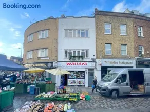 3 Double Bedroom Apartment close to Battersea Park - Image 2