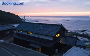 Iso Ocean Breeze Villa - Image 1