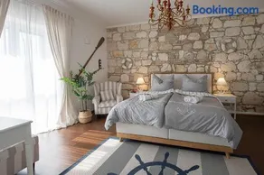 Captain's Suite - Image 2