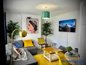4 Bedroom House - DISC0UNTS - Parking, Contractors, Group, Family - Image 2