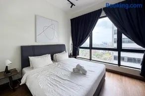 Modern Duplex Stay for 6 Near Jonker St - Image 1