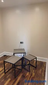 Luxury 3BR House 4 Bathrooms Free Parking Sleeps 5 - Image 3
