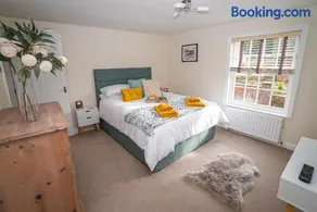 Fourteen westgate - Image 3
