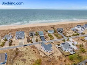 Across the street from Sagamore Beach Dog Friendly - Image 1