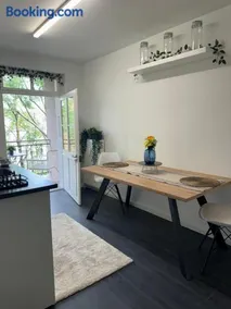 Eine schöne Wohnung bei der Erlenmatte - Image 1