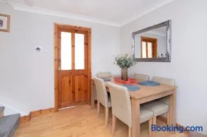 Victoria Retreat - Image 3