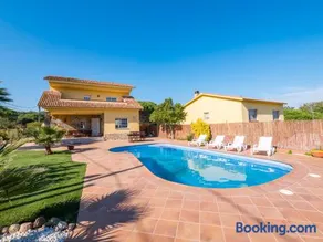 Villa mit Garten, privatem Pool und Grill - Image 3