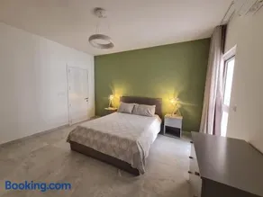 Walking distance to Gzira promenade, Tax Xbiex promenade and Sliema promenade - Image 4