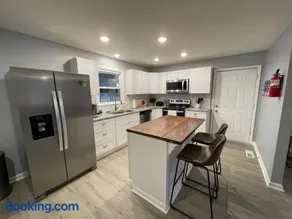 Remodeled Cottage With Sunroom - Image 2