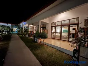 Tree Roots Retreat - Image 3