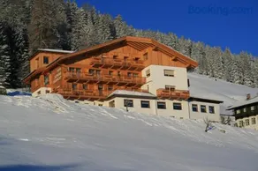 Hotel Schöne Aussicht - Image 2