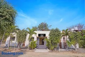 Collection O Tuljapur - Solapur Highway Formerly Royal Rooms - Image 1