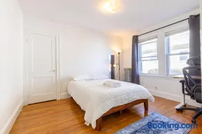 Sunny Private Bedroom #5 - Image 3