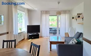 3 BR Wohnung im Haus Frey mit Ausblick, 2 Bäder, Parkplatz, Balkon, Küche - Image 3