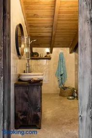 A Fascinating Toscana_like home in Urla - Image 3