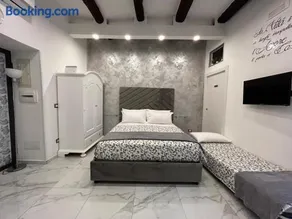 Casa Tolentino al centro di Napoli - Image 3