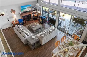 Conroe Lakefront Cottage - Image 4