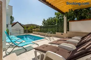 House Luce with pool - Image 3