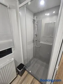 Luxe strandhuisje op een unieke locatie - Image 1
