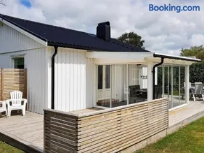 8 person holiday home in Träslövsläge - Image 2
