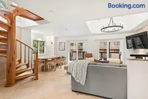 Dolomite 11, 5-Bedroom Townhome, 3 Levels, Walk to Town & Mountain Access - Image 4