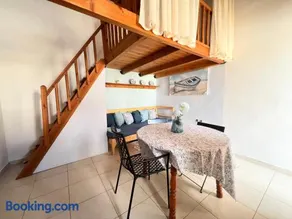 Ambela House Soroni - Image 1