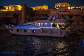 Riti Yacht - Image 2