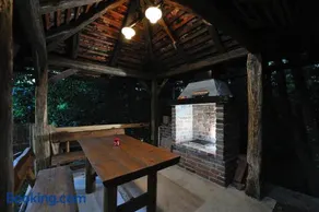 Apartment Drvena kuca Mreznica - Image 1