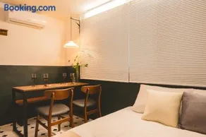 Emerald Retreat, Stay Cheonho Seoul Near Olympic Park, 4 min walk from the subway station - Image 4