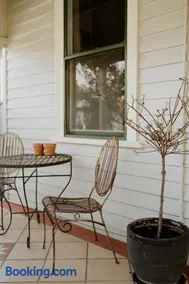 Cottage on Gray - Wangaratta - Image 3