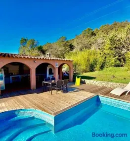 VILLA avec piscine - 4 chambres - parking - calme - Image 2