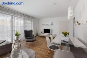 bleib. Premium Lake House Fewo - Image 1