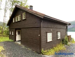 Stryn - Faleide -hytte med fjord og fjell utsikt - Image 4
