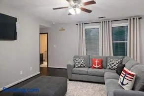 Modern 4 - Bedroom Escape 6- Beds, 3- Baths Work Groups and Families - Image 4