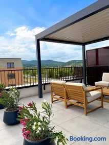 Modra Sunny Apartment - Image 1