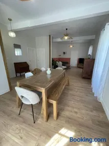Maison avec terrasse ombragée, parking, Clim - Image 3