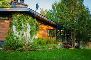 Le Chalet Brun, jacuzzi en bord de lac - Image 1