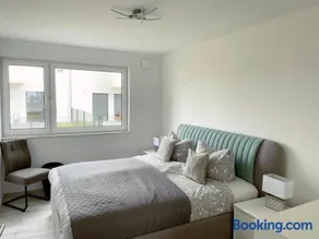 Exklusives Apartment mit Blick auf den See - Image 3