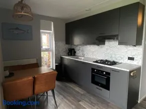 Appartement avec jardin, piscine chauffée et terrasse - Image 2