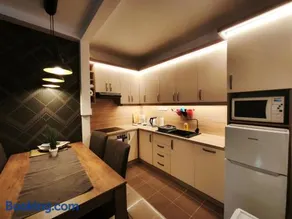 Family Residence - Image 4